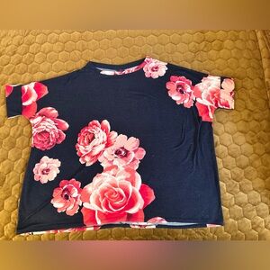 Agnes & Dora Boxy Crop T-Shirt, Navy with Coral/Pink/Red Flowers